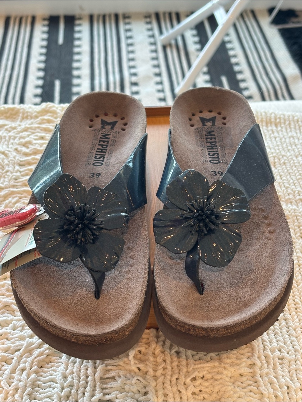 Mephisto Women's Navy Floral Thong Sandals